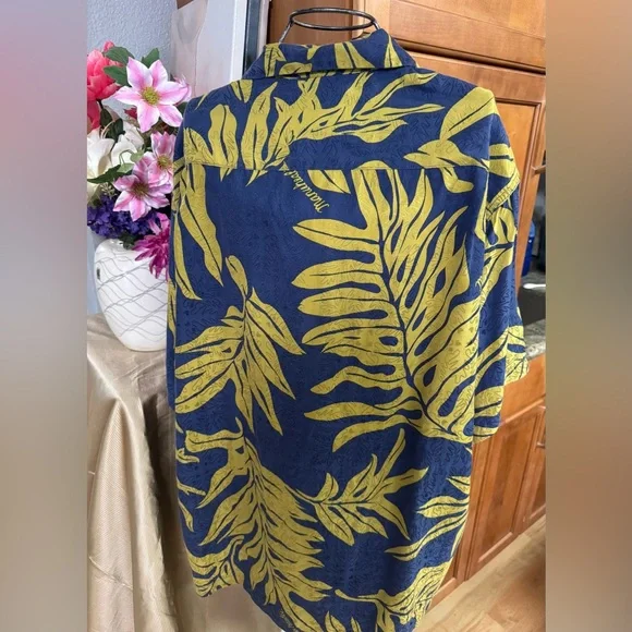 Manuhealii Navy and Mustard Shirt - Picture 2 of 5